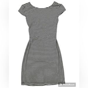 Black & White Striped T-shirt Dress S